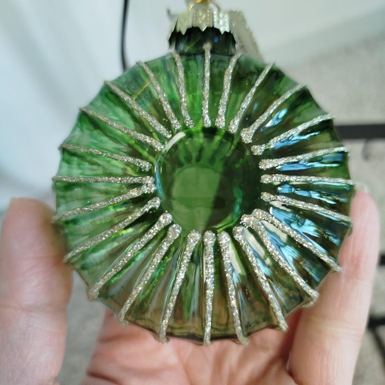 Bombka okrągła zdobiona złotym paskiem mix kolorów 10cm