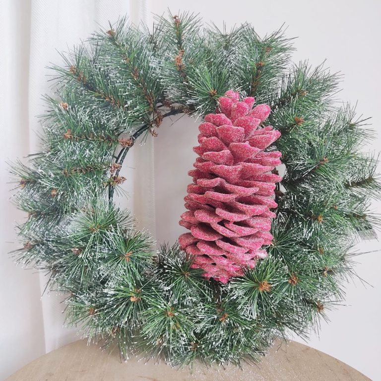 Szyszka naturalna woskowana zdobiona duża