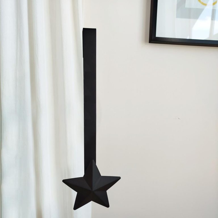 Wieszak metalowy na wianek na drzwi czarny