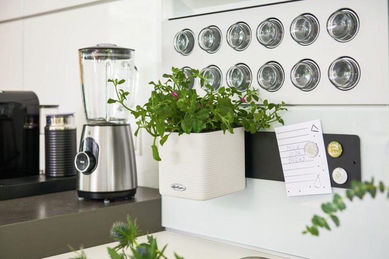 Doniczka plastikowa Lechuza  Cube Color Home Kit biały