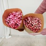 Gipsówka stabilizowana wiecznie żywa ciemno różowa mały bukiet