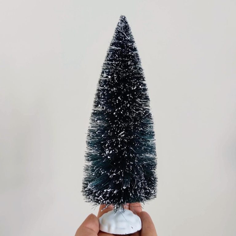 Ozdoba zestaw ośnieżonych choinek