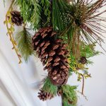 Girlanda sztuczna z szyszkami i dzwonkami dł.150cm