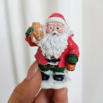 Figurka Mikołaj z workiem 7cm