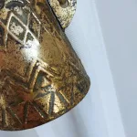 Dzwon z uszami, metalowy, zawieszka h10cm + sznur