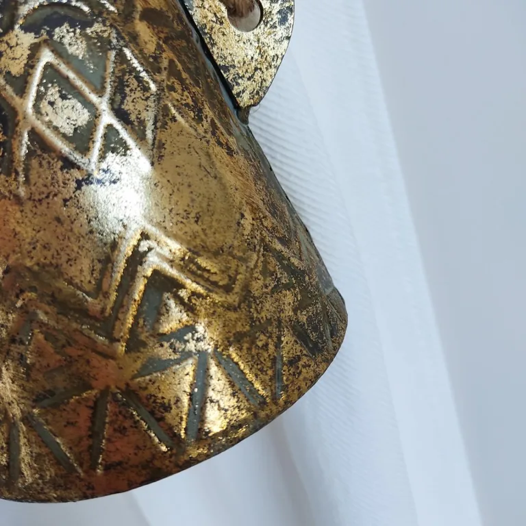 Dzwon z uszami, metalowy, zawieszka h10cm + sznur