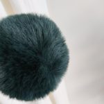 Zawieszka kula z futerkiem 10cm