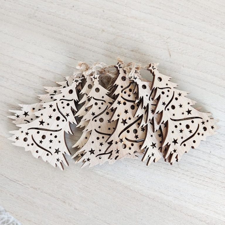 Choinka drewniana zawieszka 8szt
