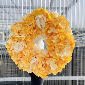 Wianek wiosenny ze sztucznych kwiatów hortensji - 45cm - ręcznie robiony