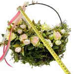 Wianek wiosenny ze sztucznych kwiatów - 33cm - ręcznie robiony