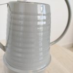 Konewka metalowa szara 0,94l