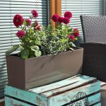 Doniczka plastikowa balkonowa podłużna niska kremowa