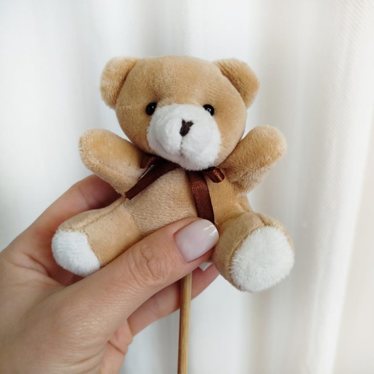 Miś na piku - dodatek do bukietu i dekoracji