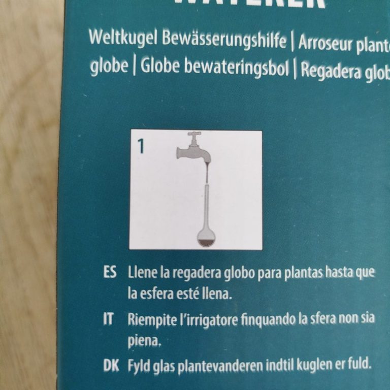 Nawadniacz do roślin szklana kula