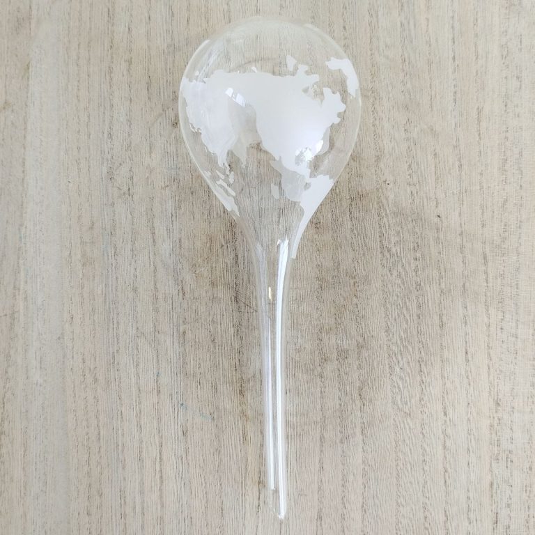 Nawadniacz do roślin szklana kula