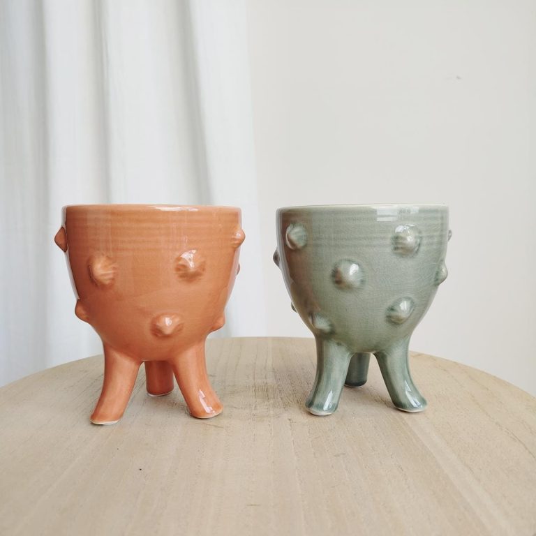 Osłonka ceramiczna na nóżkach Jamie szara