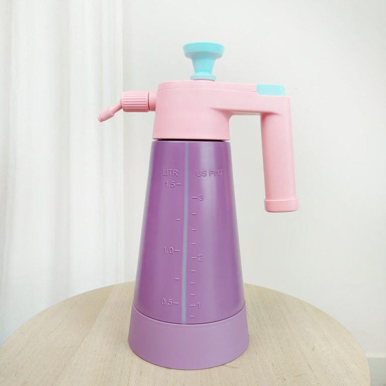 Spryskiwacz opryskiwacz zraszacz 3w1 1,5L fioletowy