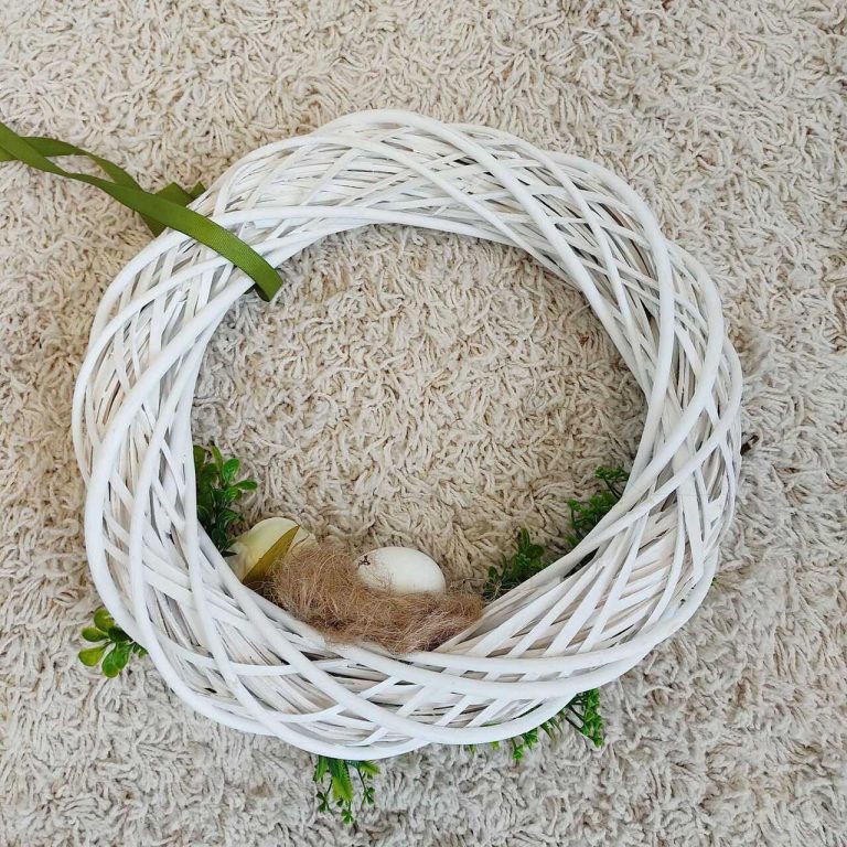 Wianek na drzwi ze sztucznych kwiatów ręcznie robiony 40cm