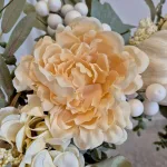 Wianek na drzwi ze sztucznych kwiatów jesienny 55cm