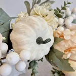 Wianek na drzwi ze sztucznych kwiatów jesienny 55cm