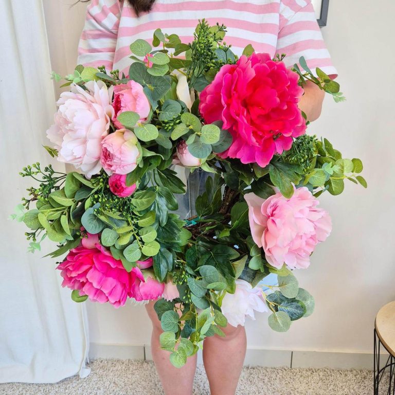 Wianek wiosenny ze sztucznych kwiatów  ręcznie robiony 50cm