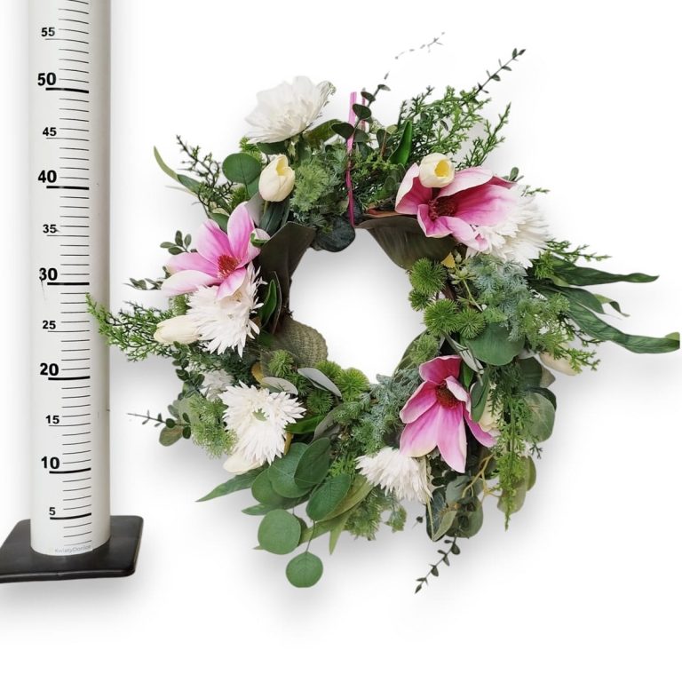 Wianek na drzwi ze sztucznych kwiatów 50cm