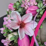 Wianek na drzwi ze sztucznych kwiatów wiosenny ręcznie robiony 45cm