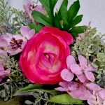 Wianek na drzwi ze sztucznych kwiatów ręcznie robiony 45cm