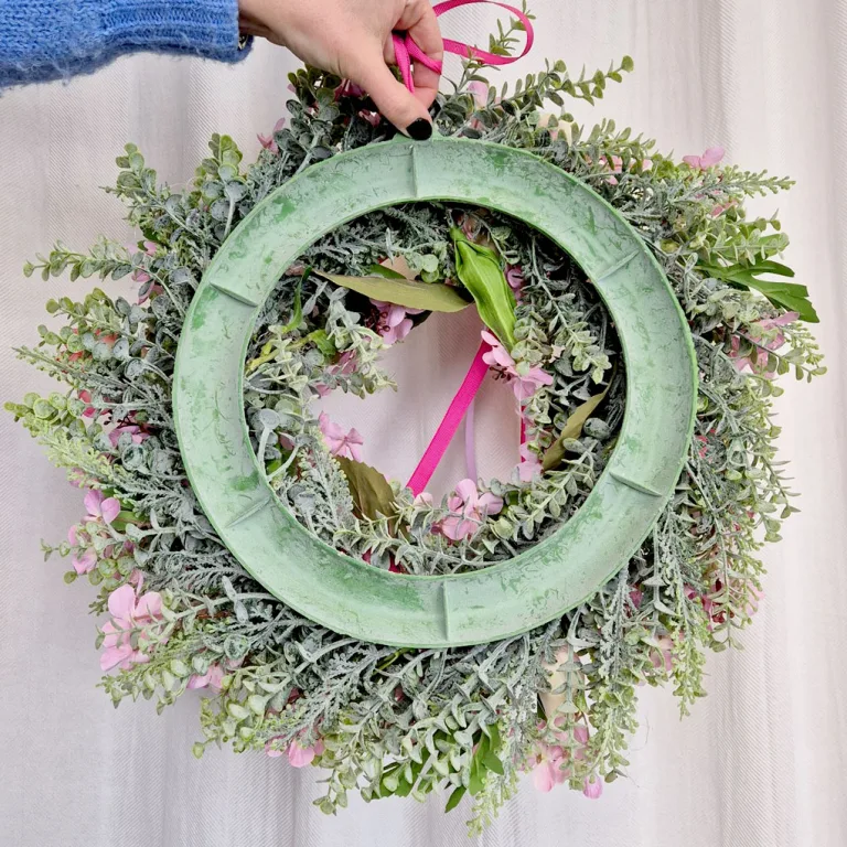 Wianek na drzwi ze sztucznych kwiatów ręcznie robiony 45cm