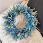 Wianek na drzwi z gipsówki stabilizowanej wiecznie żywy 45cm