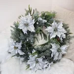 Wianek świąteczny bożonarodzeniowy sztuczny poinsecja- 60cm - ręcznie robiony