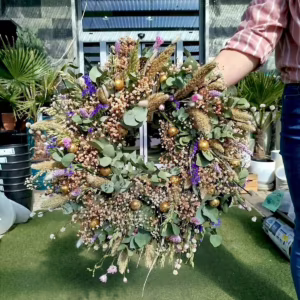 Wianek na drzwi z suszonych kwiatów wiosenny 50cm