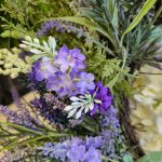 Wianek na drzwi ze sztucznych kwiatów z lawendą 60cm