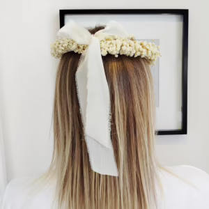 Wianek komunijny z gipsówki stabilizowanej wiecznie żywy