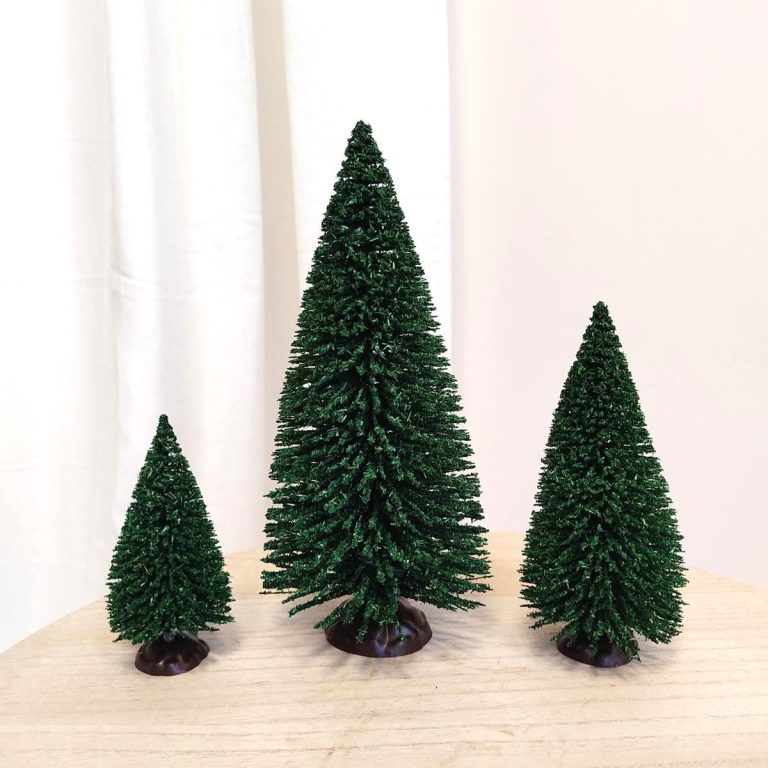 Choinki sztuczne na podstawce mix 12szt