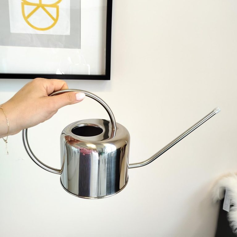 Konewka metalowa srebrna 1l