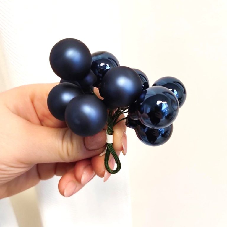 Bombki granatowe 1pęczek