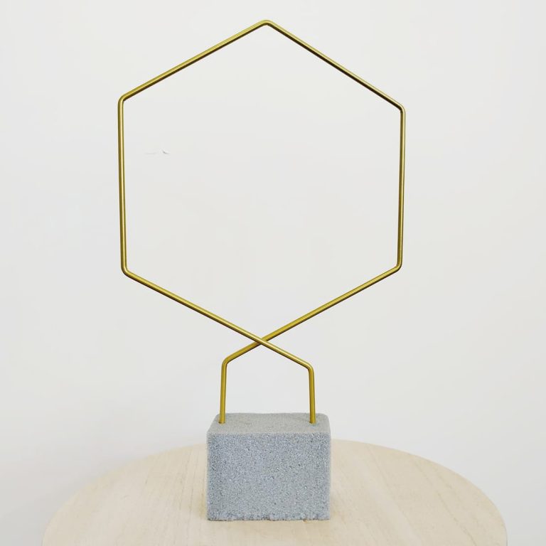 Podpora metalowa do roślin heksagon złoty