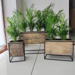 Kwietnik metalowy z doniczką złoto czarny 47cm