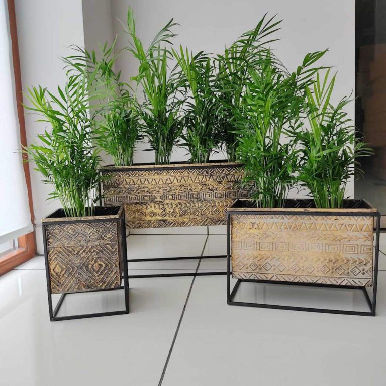 Kwietnik metalowy z doniczką złoto czarny 47cm