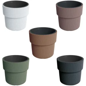 Doniczka plastikowa "Z kołnierzem" prążkowana różowa