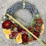 Wianek wiosenny ze sztucznych kwiatów  - 40cm - ręcznie robiony