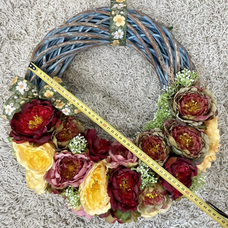 Wianek wiosenny ze sztucznych kwiatów  - 40cm - ręcznie robiony