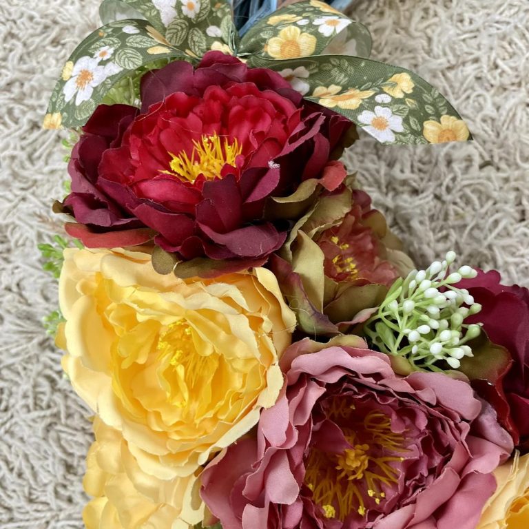 Wianek wiosenny ze sztucznych kwiatów  - 40cm - ręcznie robiony