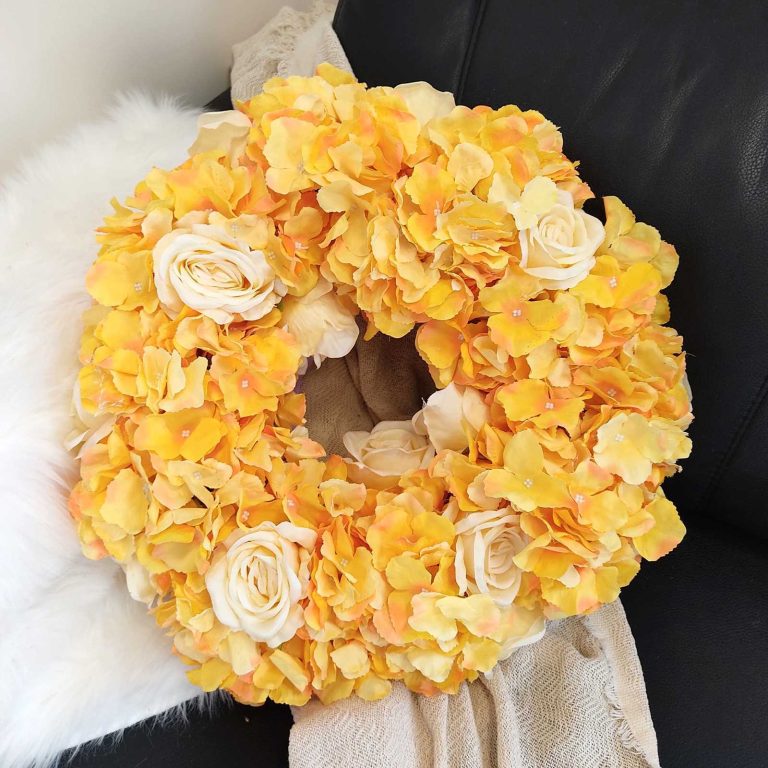 Wianek wiosenny ze sztucznych kwiatów hortensji - 45cm - ręcznie robiony