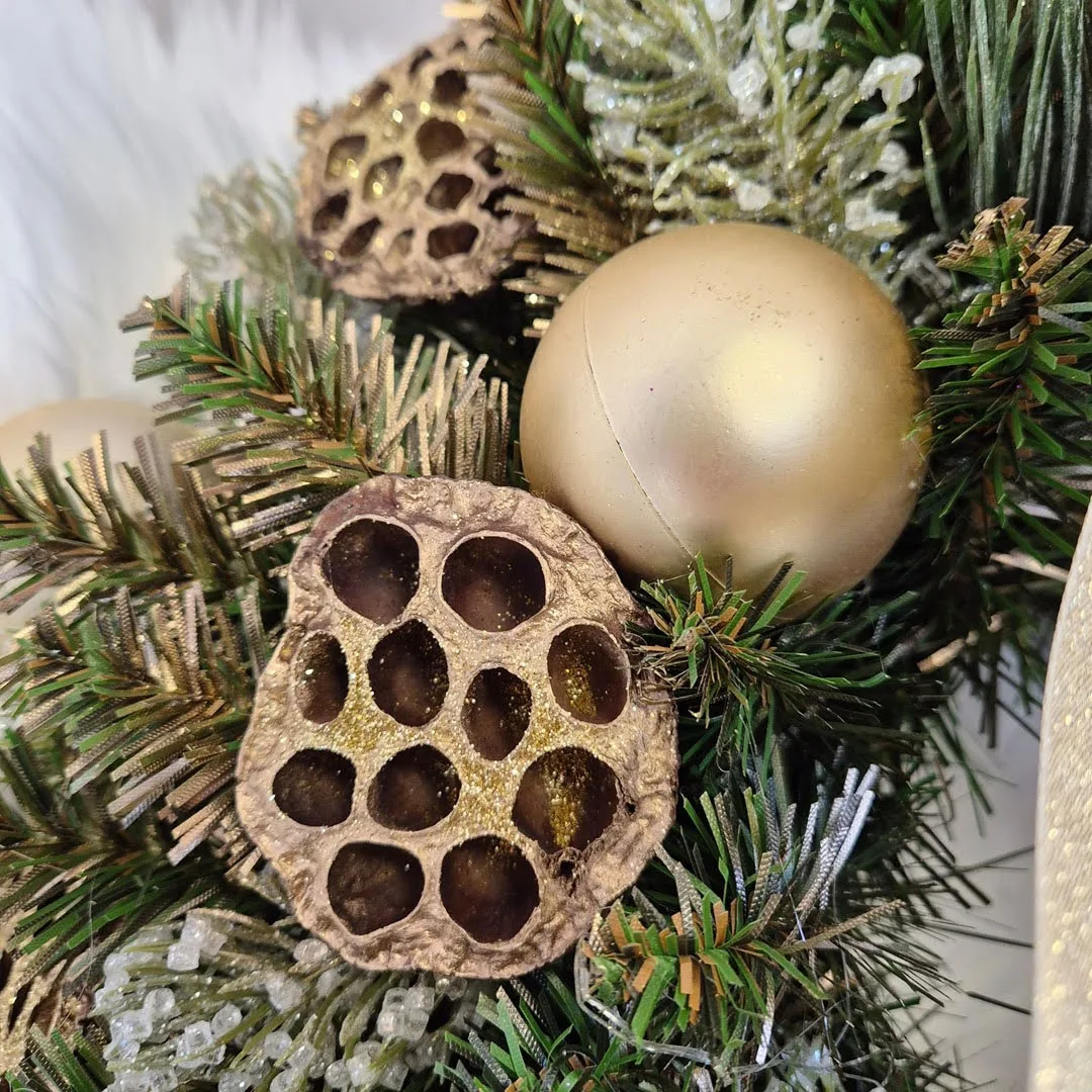 Wianek na drzwi świąteczny bożonarodzeniowy złoty z jeleniem 50cm