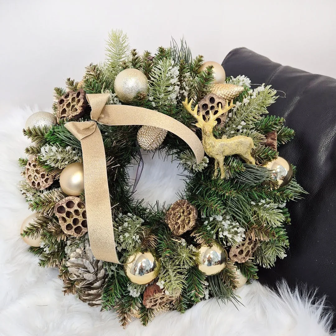 Wianek na drzwi świąteczny bożonarodzeniowy złoty z jeleniem 50cm