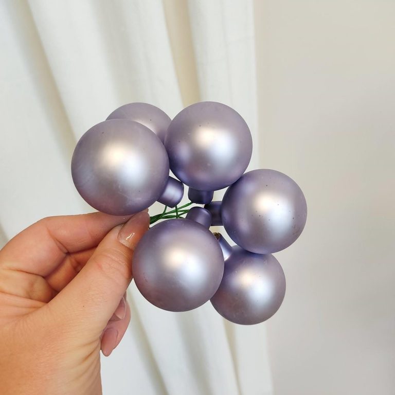 Bombki, jasny fiolet 6 pęczków po 6 szt