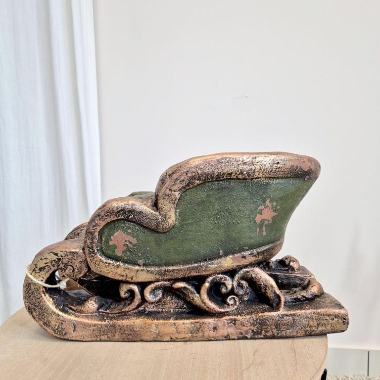 Figurka świąteczna sanki Mikołaja zielone