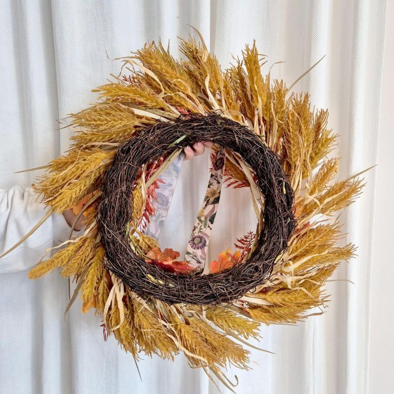 Wianek na drzwi jesienny ze sztucznych liści 50cm